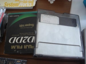 Gamla floppy discs åker i soporna